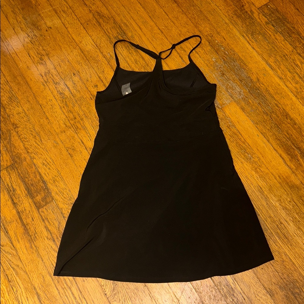 Performance dress - Picture 4 of 5